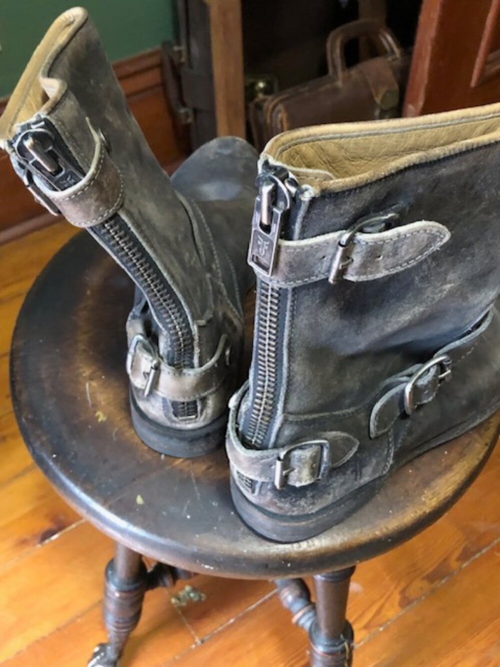 Frye Veronica Weathered Grey size 39.5